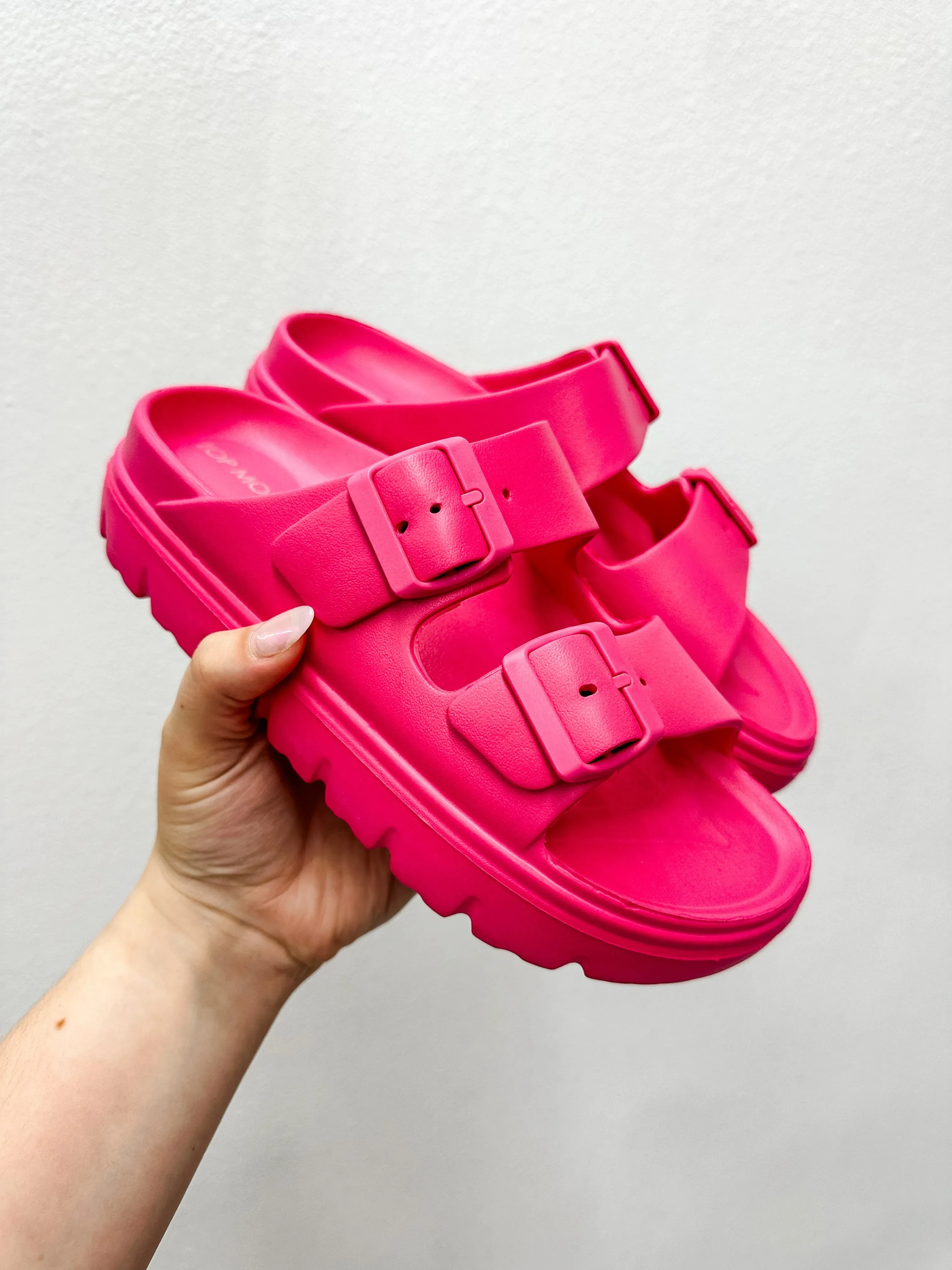 Eva Sandals | Fuschia